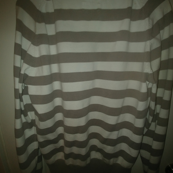 LOGG Sweater - Picture 5 of 5